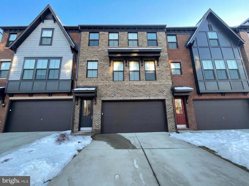 8124 Bock Farm Pl, Alexandria, VA, 22306-3419 | Card Image