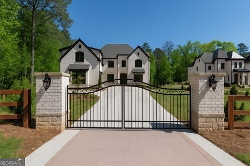 10765 Shallowford Rd, Roswell, GA, 30075-2738 | Card Image