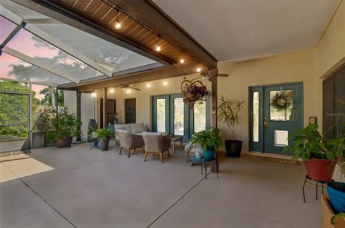 5024 Umber Way N, TAMPA, FL, 33624 | Card Image