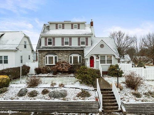 3521 Lindberg Way, Weirton, WV, 26062-4441 | Card Image