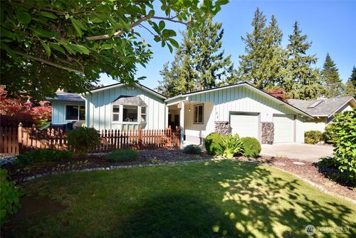 136 Sunset Pl, Sequim, WA, 98382-8513 | Card Image