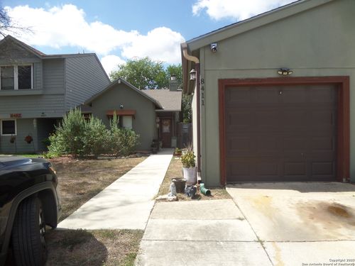 8411 Forest Ridge Dr, San Antonio, TX, 78239-4048 | Card Image