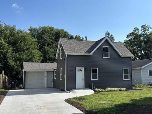 2032 Portland Ave, Beloit, WI, 53511-4851 | Card Image