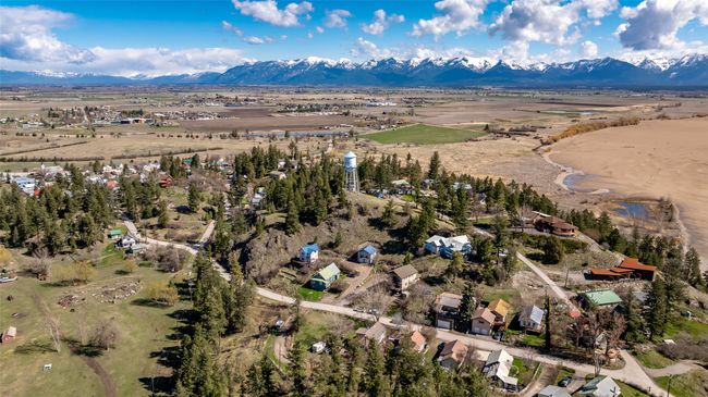 Bird's eye view with a mountain view | Image 60