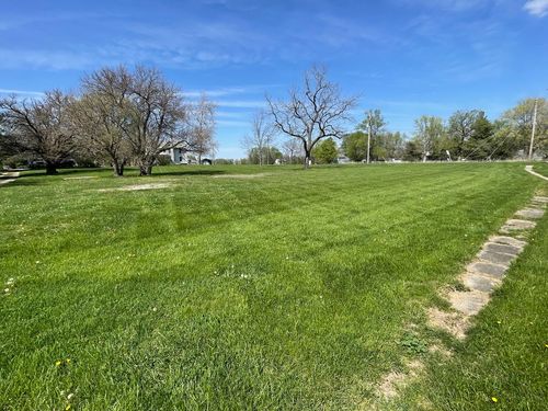 105 1st South St, Kappa, IL, 61738-7502 | Card Image