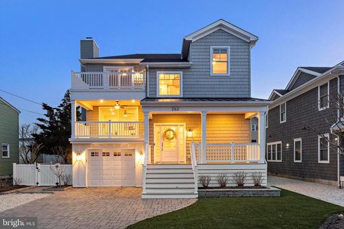 262 N 1st St, Surf City, NJ, 08008-4909 | Card Image