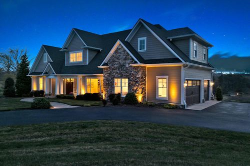 3855 Saul Ln, Roanoke, VA, 24014-6209 | Card Image
