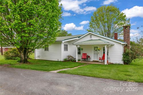 128 Summit Ave, Brevard, NC, 28712-3128 | Card Image