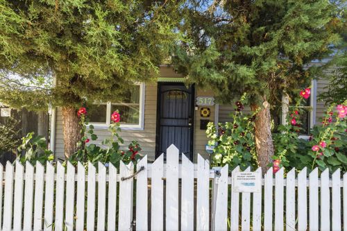 517 Coal Ave Se, Albuquerque, NM, 87102-3912 | Card Image