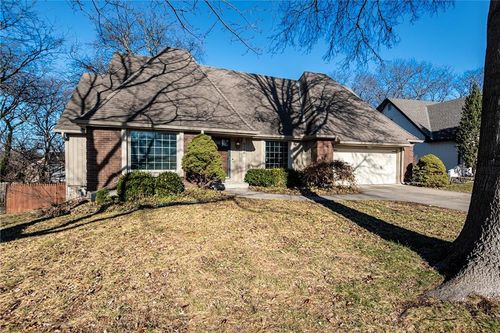 8280 W 117th St, Overland Park, KS, 66210-1928 | Card Image