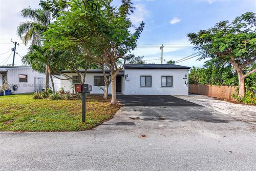 1-2633 Ne 13th Ave, Pompano Beach, FL, 33064-6915 | Card Image