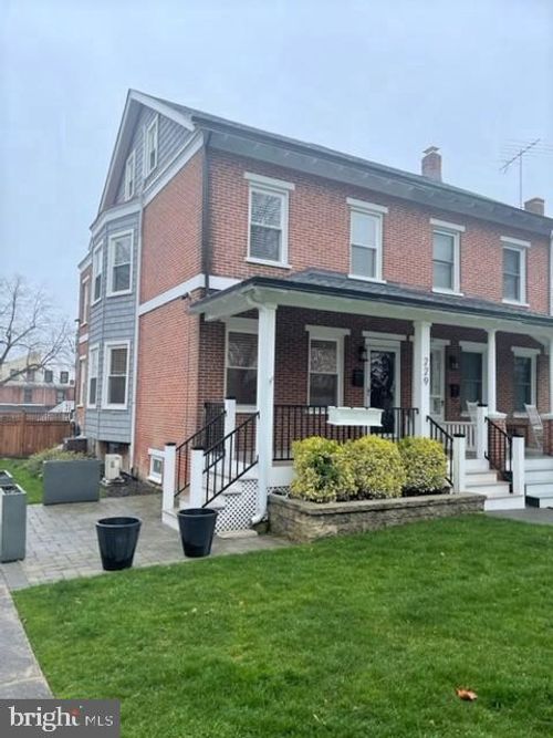 229 N Adams St, WEST CHESTER, PA, 19380-2701 | Card Image