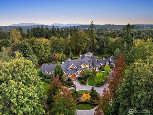 18025 Ne 136th St, Redmond, WA, 98052-1145 | Card Image