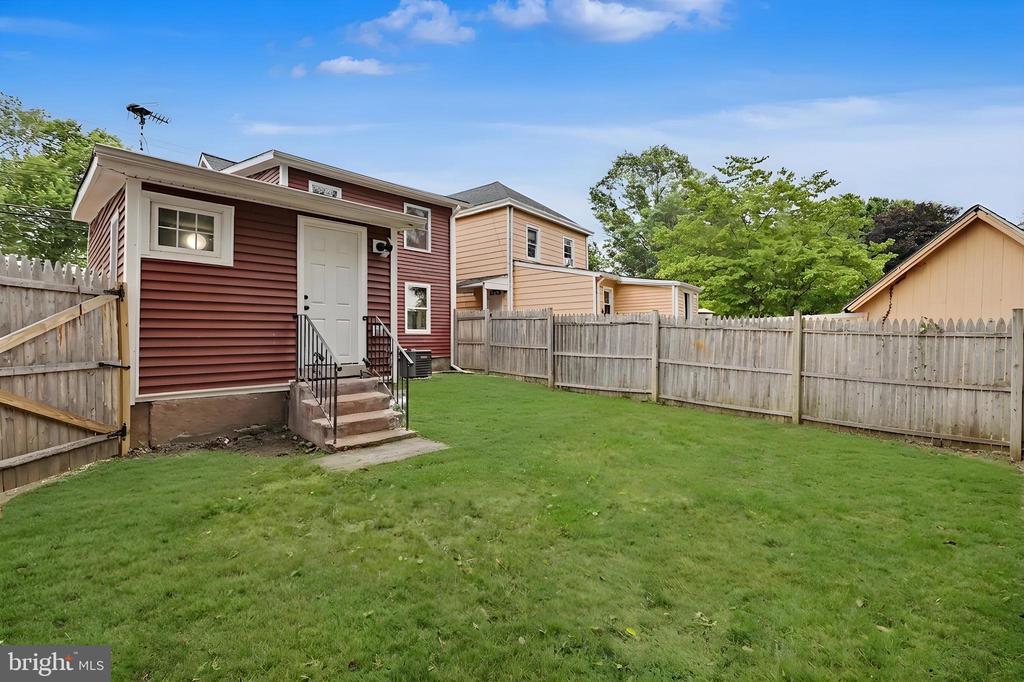 Residential in HAMILTON 5