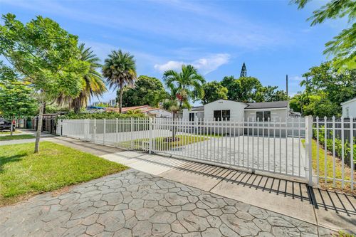3840 Nw 12th St, Miami, FL, 33126 | Card Image