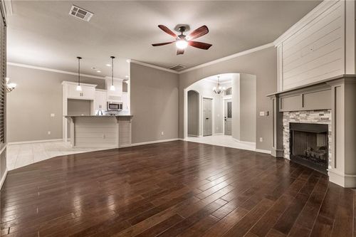 12036 Sw 17th St, Yukon, OK, 73099-4570 | Card Image