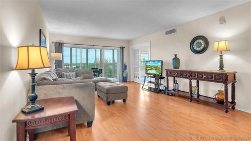 909-3150 N Palm Aire Dr, Pompano Beach, FL, 33069-3848 | Card Image