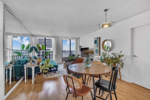 ph-d-555 Ne 15th St, MIAMI, FL, 33132-1434 | Card Image