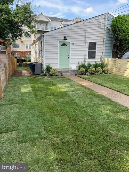 22 E Reed Ave, ALEXANDRIA, VA, 22305-3109 | Card Image