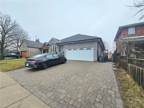 125 Municipal St, Guelph, ON, N1G4R1 | Card Image
