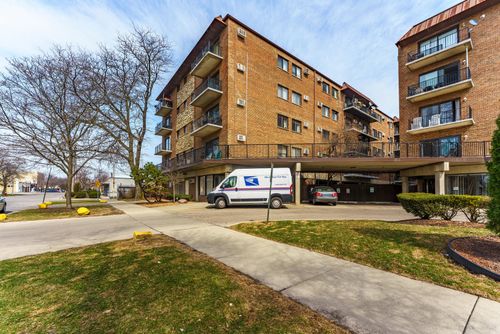 apt-403c-2333 N Neva Ave, CHICAGO, IL, 60707-2849 | Card Image