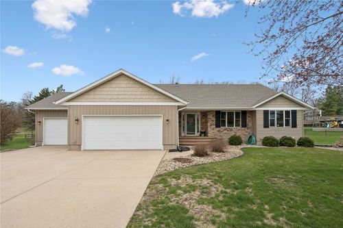 9445 Deer Ridge Dr., Cedar Rapids, IA, 52411 | Card Image