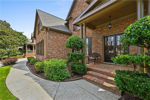 2183 Floral Ridge Dr, Dacula, GA, 30019-7213 | Card Image