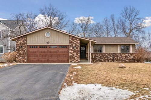 1461 Cardinal Cove, Chaska, MN, 55318 | Card Image