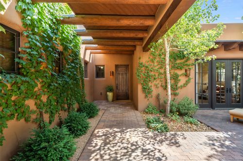 7 Sendero Centro, Santa Fe, NM, 87506-7750 | Card Image