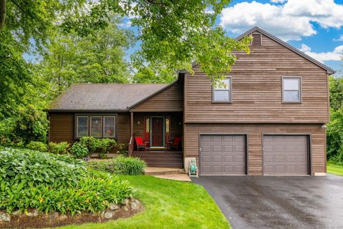 6 Old Sawmill Dr, Beacon Falls, CT, 06403-1252 | Card Image