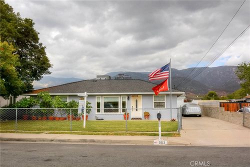 962 W 41st St, San Bernardino, CA, 92407-3460 | Card Image