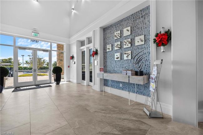 View of building lobby | Image 39