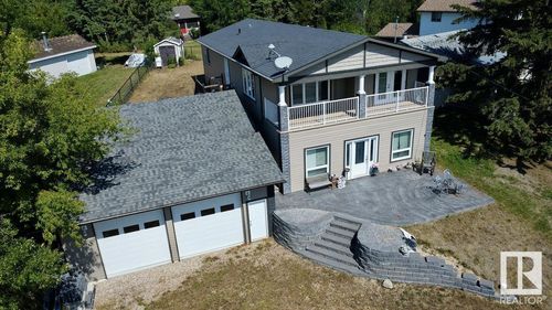 525 5 St, Yellowstone, AB, T0E1A0 | Card Image