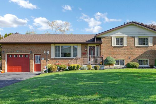 30 Grant Dr, Oakwood, ON, K0M2M0 | Card Image