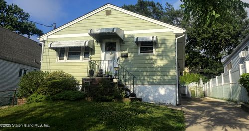 293 Gower Street, Staten Island, NY, 10314 | Card Image