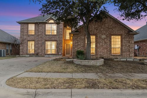 5708 Table Rock Dr, Fort Worth, TX, 76131-2040 | Card Image