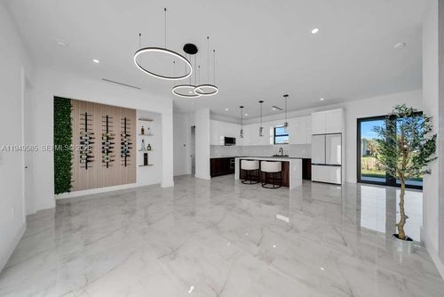 945 Gregory St E, Lehigh Acres, FL, 33974-9521 | Card Image