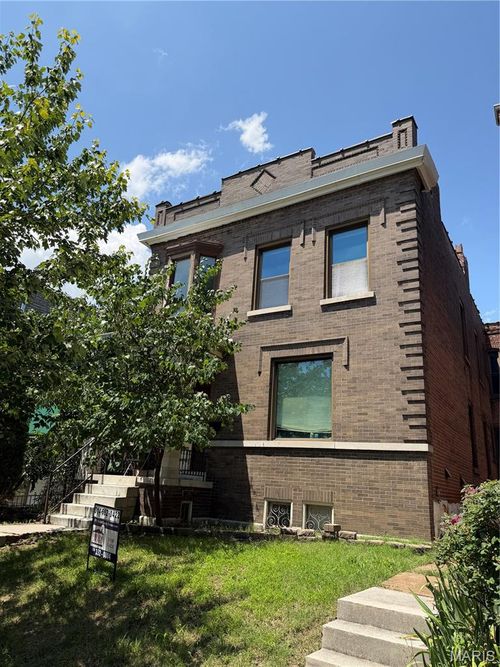 3543 Humphrey St, Saint Louis, MO, 63118-2722 | Card Image