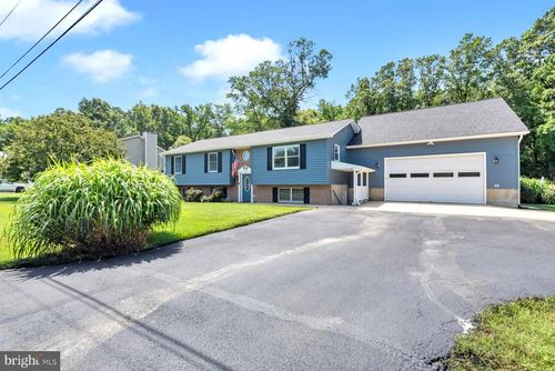 1521 Warfield Rd, EDGEWATER, MD, 21037-4619 | Card Image