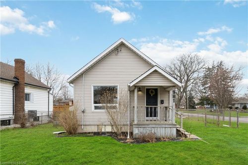 981 Exmouth Street, Sarnia, ON, N7S1W2 | Card Image