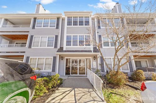 312 Raintree Ct, Helmetta, NJ, 08828-1129 | Card Image