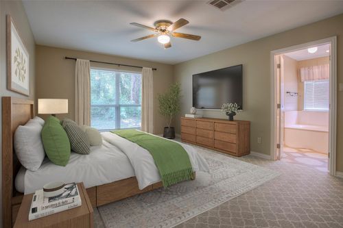 2115 Greentree Dr, Huntsville, TX, 77340 | Card Image