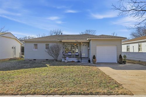 629 N Broadway, Edmond, OK, 73034-3604 | Card Image