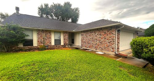 6934 Tara Dr, Richmond, TX, 77469-5836 | Card Image