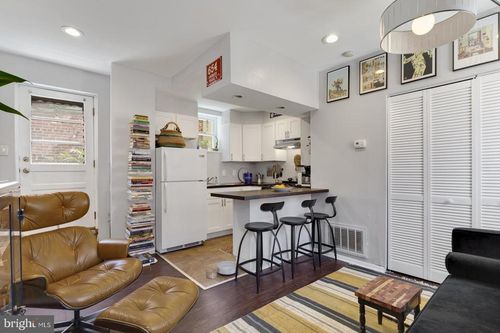 1630 Rodman St, PHILADELPHIA, PA, 19146-1525 | Card Image