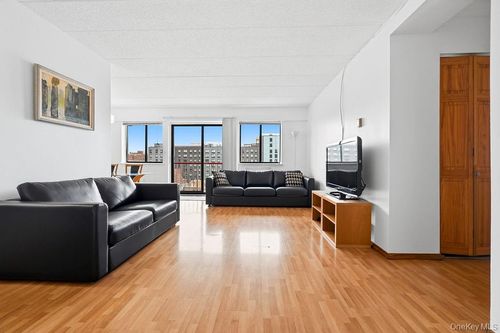 7f-133-36 41st Road, New York, NY, 11355 | Card Image