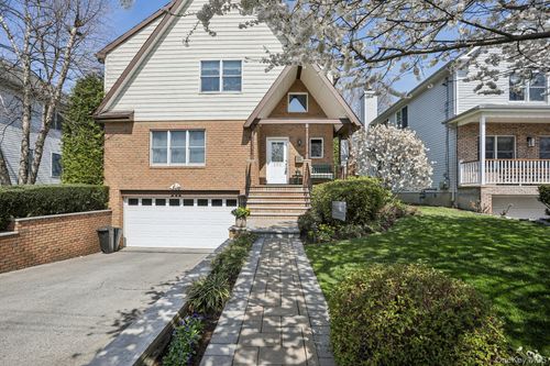 101 Middle Road, Eastchester, NY, 10709 | Card Image