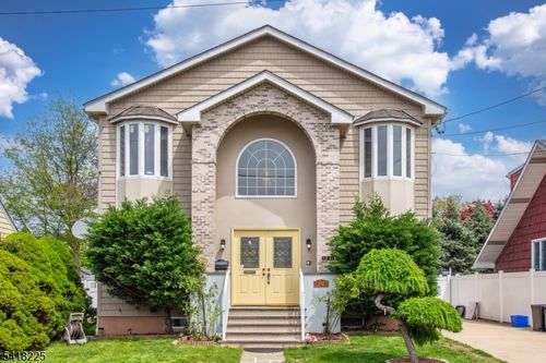 12 Roosevelt Pl, Lodi, NJ, 07644-3312 | Card Image