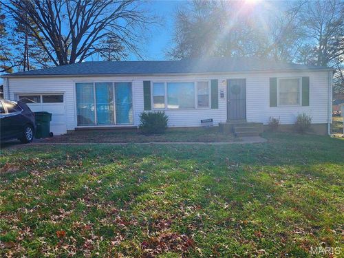 1026 Bakewell Dr, Saint Louis, MO, 63137-2322 | Card Image