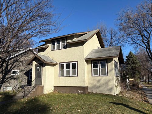 1124 University Dr S, Fargo, ND, 58103-3142 | Card Image